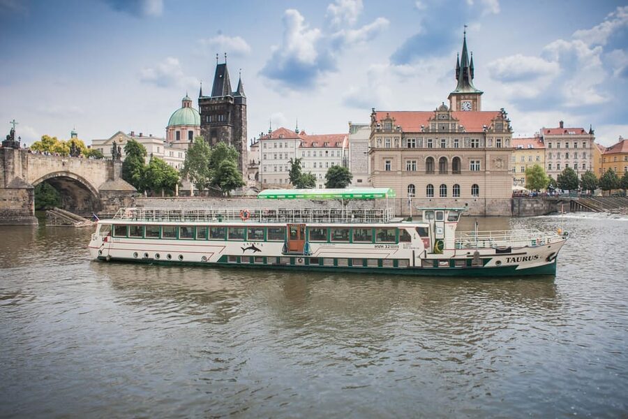 Prague: Vltava River Evening Dinner Cruise - Charles Bridge from the river