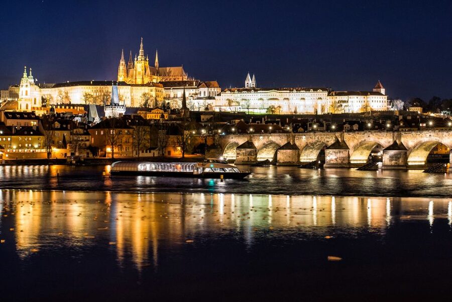 Prague: Vltava River Night Cruise with Buffet - Seating, comfort, and the social side