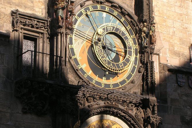 Prague Walking Tour in German: Old Town and Prague Castle - Old Town and the Jewish Quarter, seen at walking pace