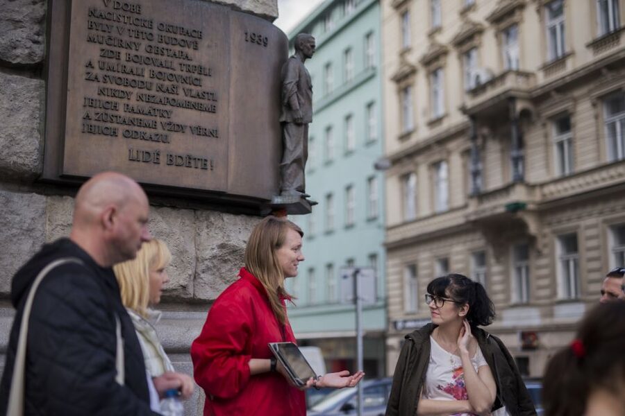 Prague: World War 2 and Operation Anthropoid Walking Tour - Petschek Palace and the machinery of occupation