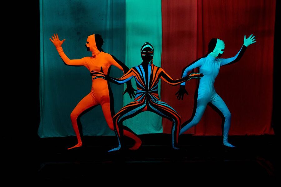 Prague: WOW Show Black Light Theater - Is $31 a fair price for 65 minutes?