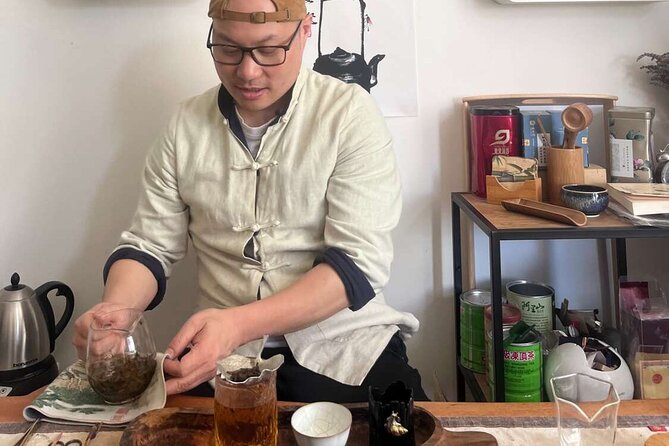 Private Authentic Tea Experience in Prague - Tasting premium Chinese tea, from familiar styles to new leaves