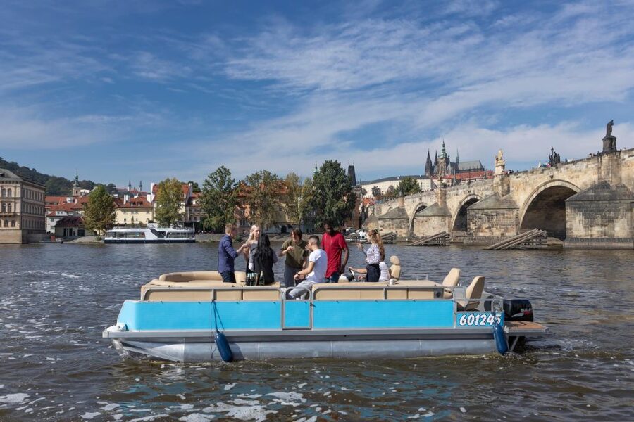 Private Boat Cruise With Unlimited Prosecco - What this Prague boat cruise is really for