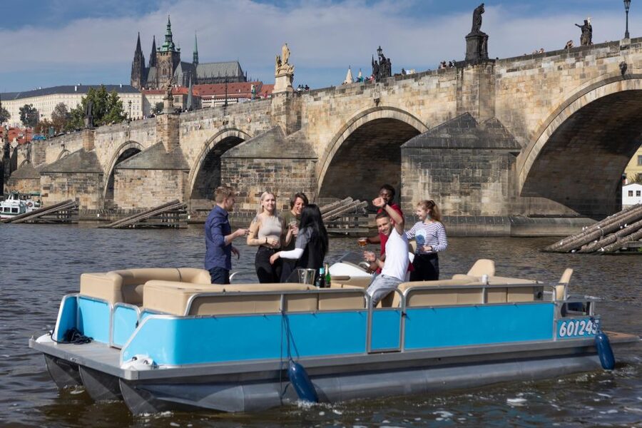 Private Boat Cruise With Unlimited Prosecco - Is $412 good value for your group?