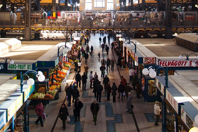 Private Car Transfer from Prague to Budapest with 2 Hour Stop - Who should book this private transfer?