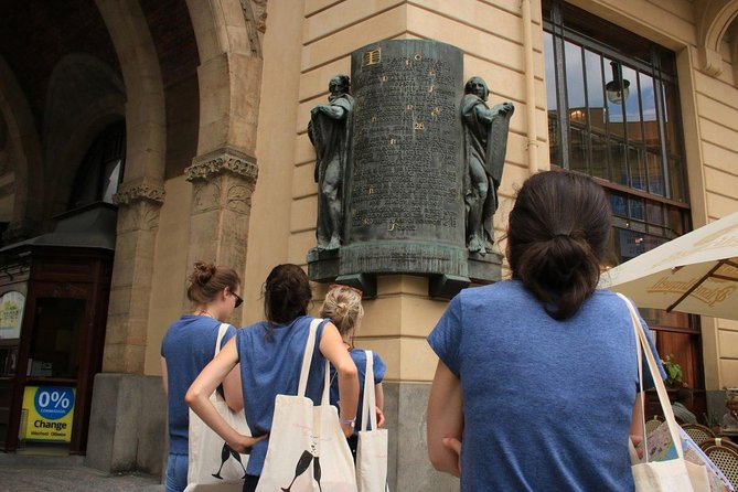 Private city discovery tour - A Historical Treasure Hunt - Team building in the city