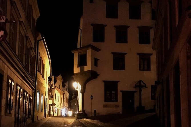 Private evening tour Cesky Krumlov Old Town and Castle area - Castle courtyards, owners, architects, and frescoes
