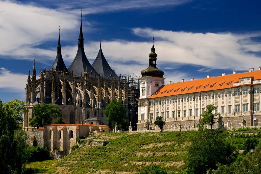 Private Guided Tour from Prague to UNESCO Kutna Hora - A private ride from Prague
