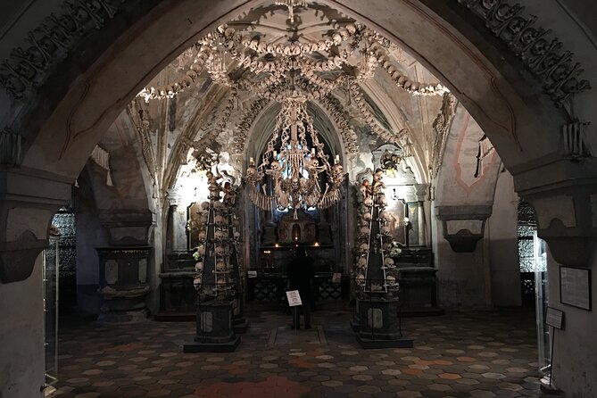 Private Guided Tour Prague to UNESCO Kutna Hora with Transfers - The Italian Court, where silver became coin