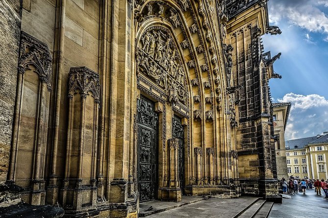 Private Half Day Walking Tour – Walking Tour Prague - New Town and Wenceslas Square