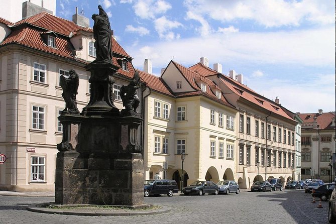 Private Lesser Town tour - Historical Treasure Hunt - Starting with instructions and a smartphone