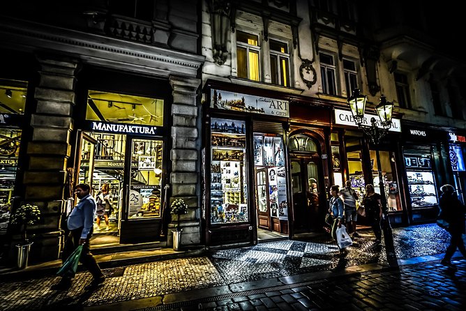 Private & Personalized Prague Night Tour with a Local Guide - What the private format really adds