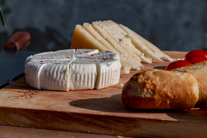 Private PICNIC in Bohemian Vineyards and Wine Tasting 4WD Tour - Is $372.07 per person a fair price?