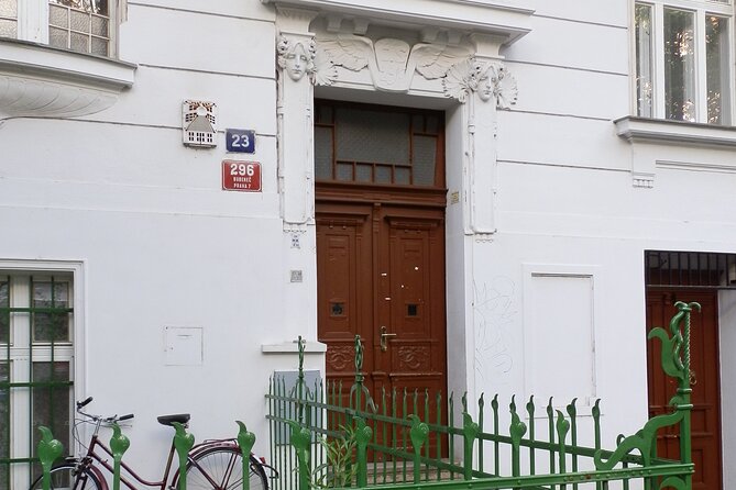 Private Prague Art Nouveau and Cubism Walking Tour - House of the Black Madonna: Prague Cubism in one sharp turn