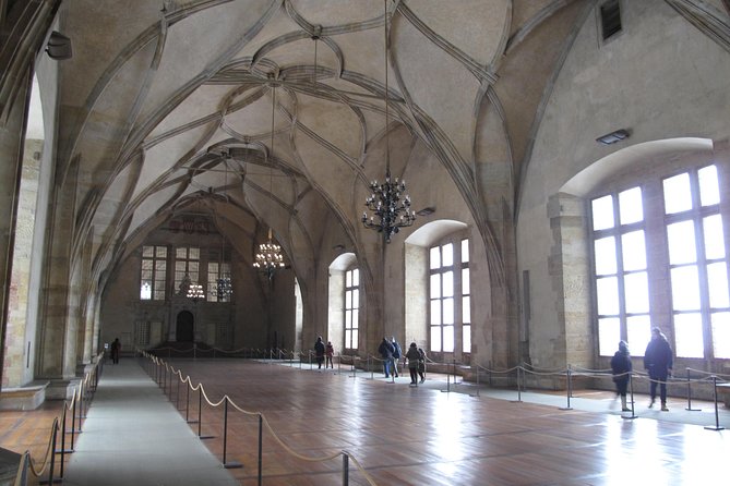 Private Prague Castle Tour with a Czech Guide, meet up at hotel - What the private format changes