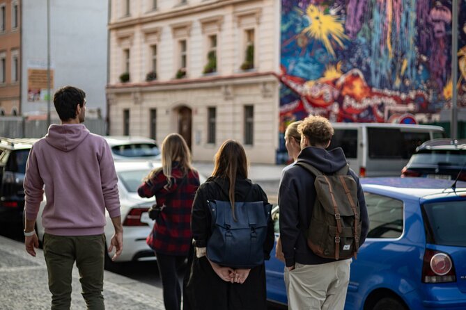 Private Prague Walk with Your Local Buddy - Reading the Astronomical Clock in Old Town
