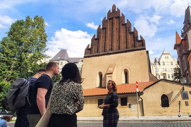 Private Stories of Jewish Prague Walking Tour - Meeting at Maiselova and settling into the walk