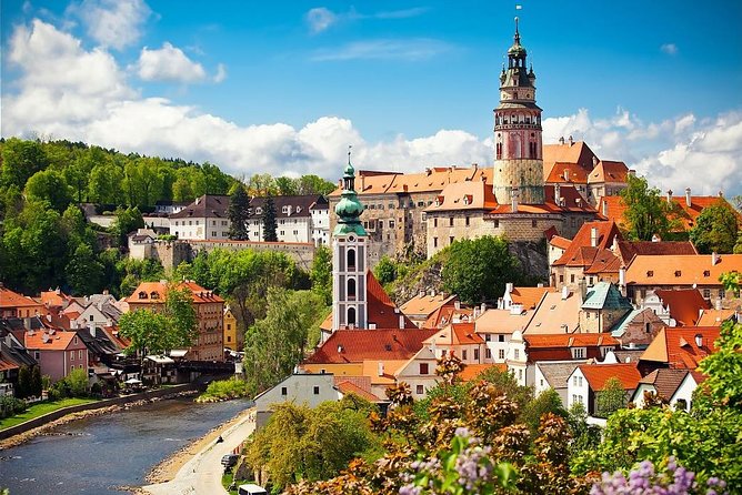 Private Tour to Cesky Krumlov from Prague - Cesky Krumlov Castle and the five-story Cloak Bridge