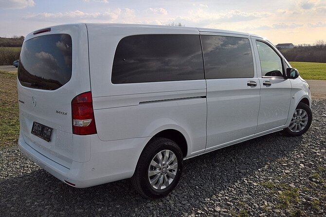 Private Transfer from Prague Airport to Prague City Hotels 1 - 7 pax - The real concern: communication when plans go wrong