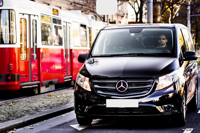 Private Transfer Prague to Passau or Passau to Prague with stop in Cesky Krumlov - Why this transfer makes sense for a cross-border trip