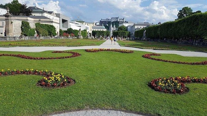 Private Transfer Prague to Salzburg with 2h stop in Krumlov in a Sanitized Car - Why this transfer beats a plain travel day