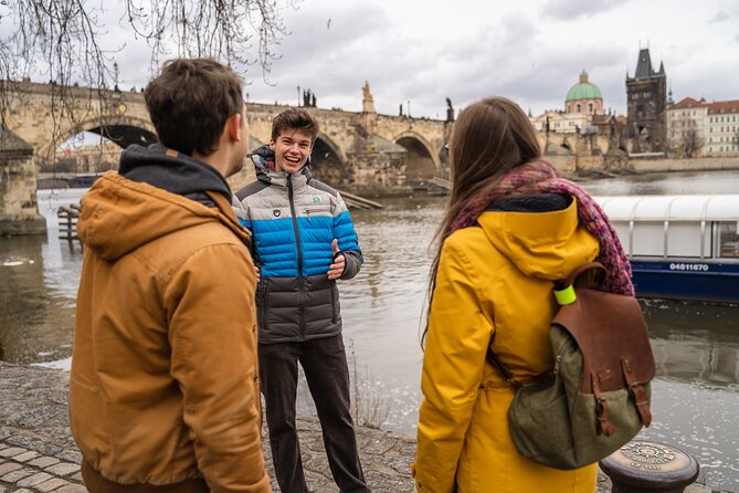Private Walking tour: From Charles Bridge to Prague Castle - Meeting near Charles Bridge and setting the pace