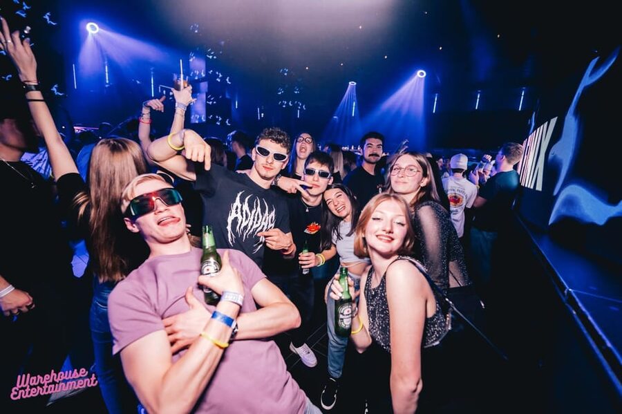Pub Crawl with Shots and Night Club I Prague - Who will enjoy this Prague night out