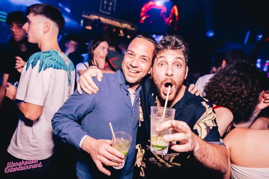 Pub Crawl with Shots and Night Club I Prague - Booking details that matter