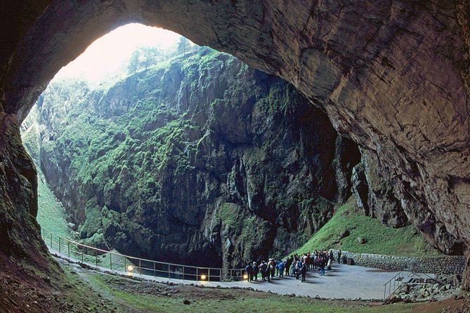 PUNKVA CAVES, ABYSS and PERNSTEJN CASTLE =only from Apr to Sep - What the $204.81 price really buys you