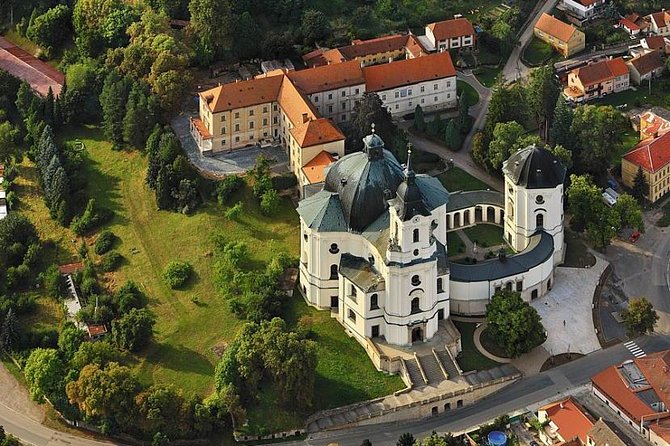PUNKVA CAVES, ABYSS and PERNSTEJN CASTLE =only from Apr to Sep - Walking, weather, and practical preparation