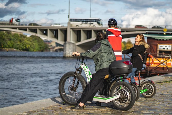 Rent your E-Scooter Hugo Bike in Prague! - Why the private format matters