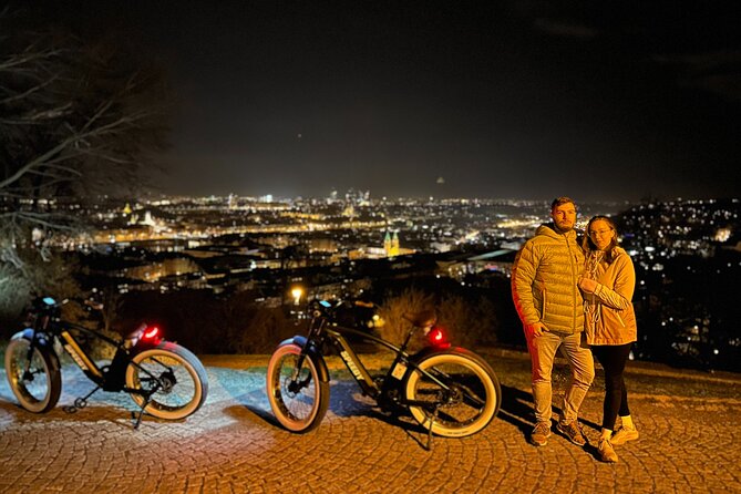 Retro Style E-Bike Night Tour in Prague - Live Guided - Starting at Štěpánská 55 with a short training session