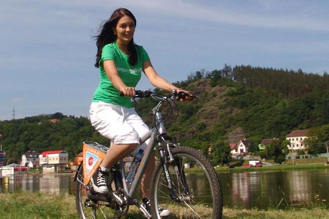 River & Park Bike Tour to Troja Chateau (Private small groups) - Stromovka: the ride’s greenest stretch