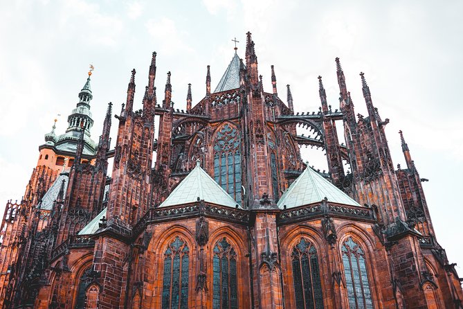 Self-Guided Audio Tour - Prague Castle District - St. Vitus Cathedral and the Gothic Centerpiece