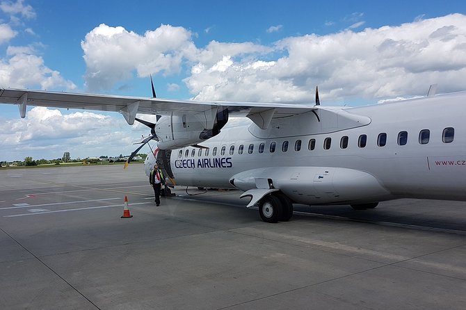 Shared Departure Transfer: Prague Hotel to Prague Airport - Key points to know before booking