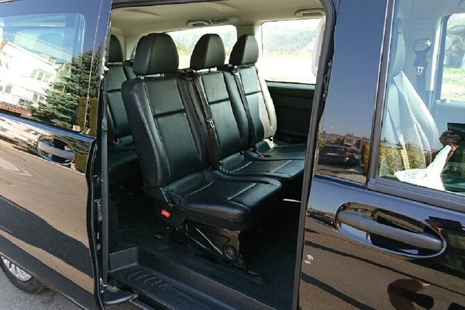 Shared Departure Transfer: Prague Hotel to Prague Airport - The ride from central Prague to Václav Havel Airport