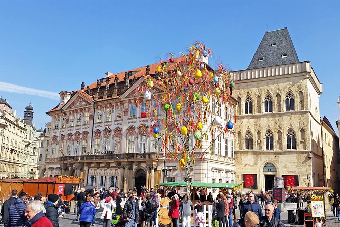 Small Group Prague Old Town and Jewish Quarter Walking Tour - Churches, changing faith, and Prague’s buildings
