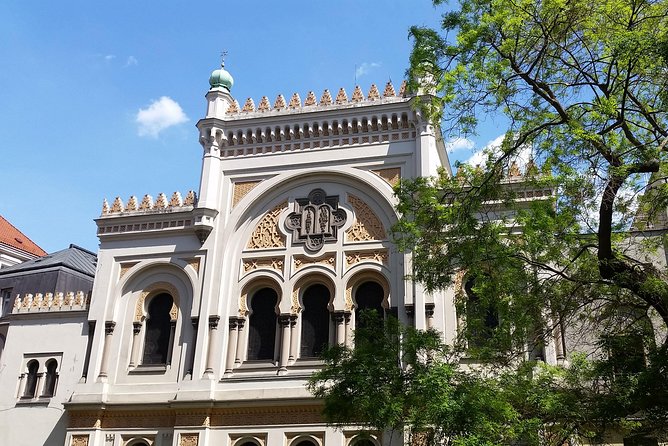 Small Group Prague Old Town and Jewish Quarter Walking Tour - Reading the Astronomical Clock