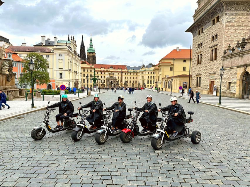 The best Trike Bike Prague city tour - Who can drive, and who should ride as a passenger