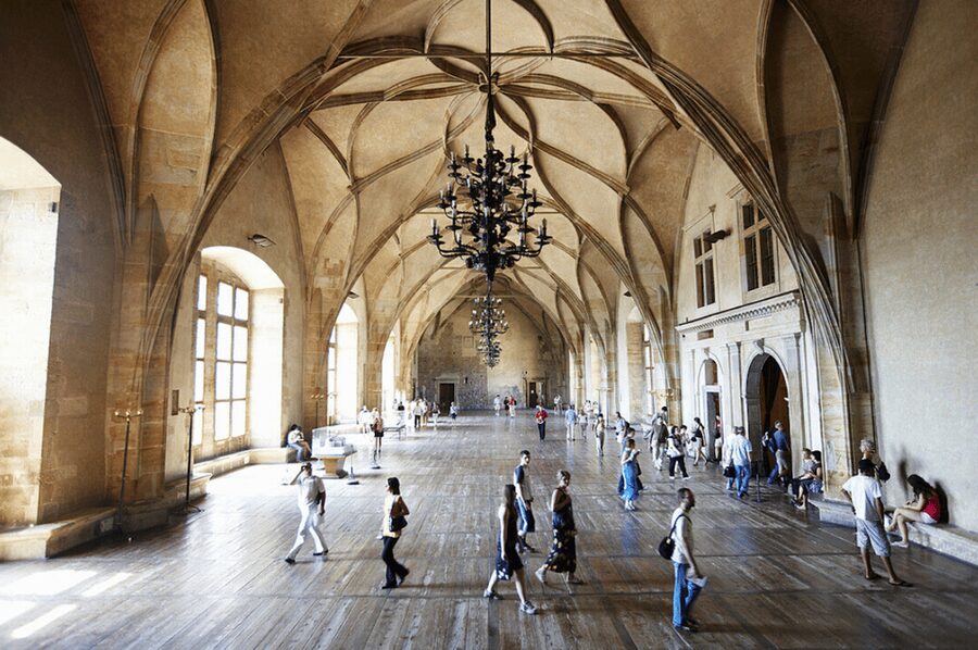 Tour of Prague Castle in italian language ticket included - St. George’s Basilica, an older and quieter contrast