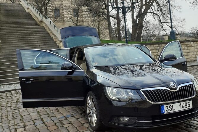 Transfer from Prague Hotel to Airport Prague - What happens from hotel lobby to airport terminal