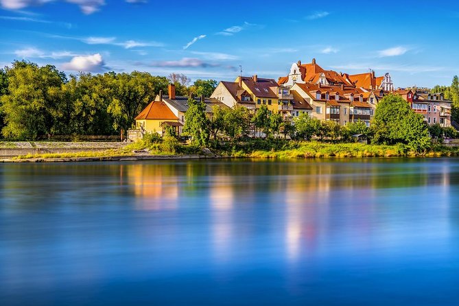 Transfer from Prague to Munich: Private with a 2 Hour Stop - Drivers who make the road feel less anonymous