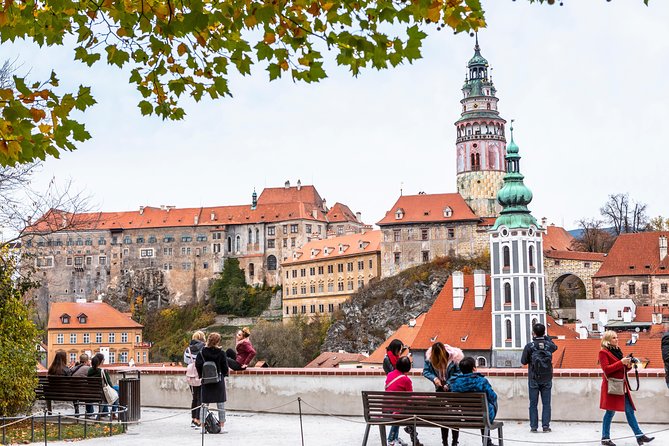 UNESCO Cesky Krumlov from Prague with Guided Tour and Transfer - Arriving at Český Krumlov Castle