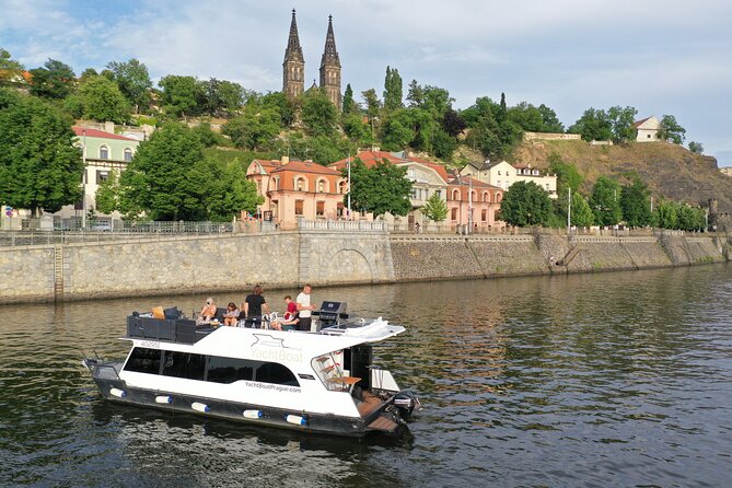 VIP Prague YachtBoat ONE Experience: All-You-Can-Drink - Weather, timing, and comfort