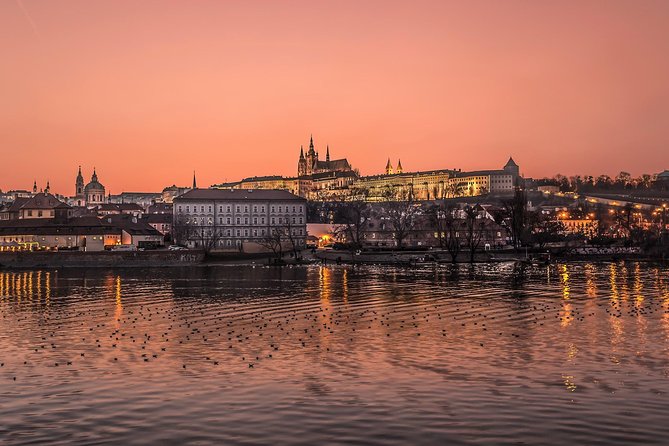 VIP Private tour Prague: Castle, Lunch, Beer, Boat - Old Town and the Astronomical Clock