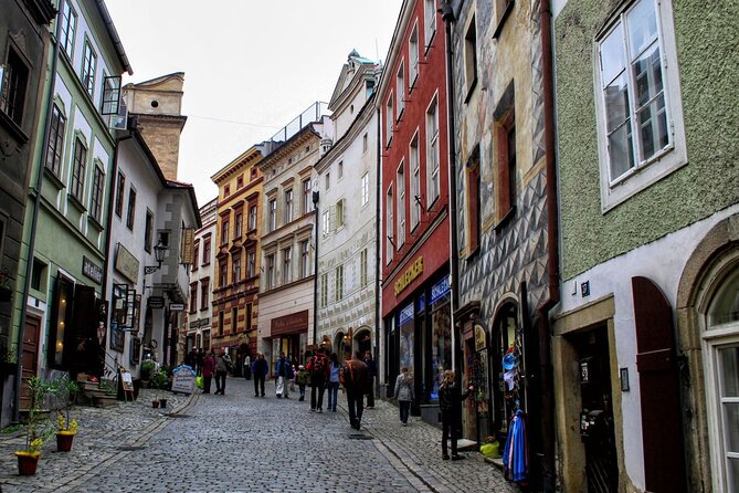 Walking private guided tour in Cesky Krumlov with local certified guide - Who will get the most from this tour?