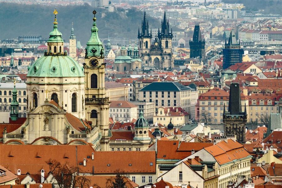 Walking tour of Prague in french: Old Town & Charles Bridge - A compact route through Prague’s Golden Age