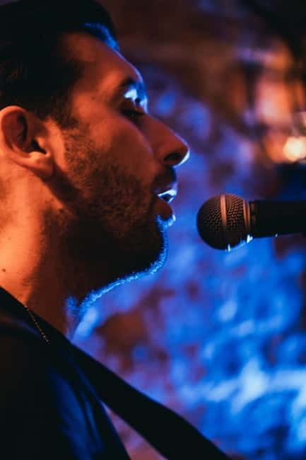 Wednesday Night Live Music with Cocktails - What the three-hour evening looks like
