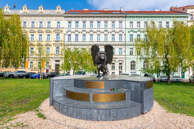 World War II History Tour of Prague's Old Town - Key points at a glance