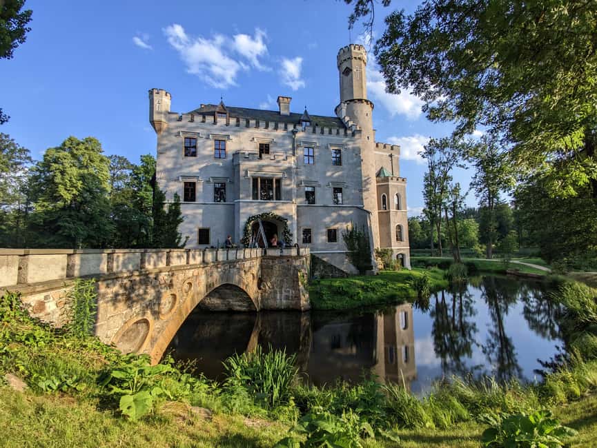 Wroclaw to Prague: 2-in-1 (Private Transfer + Country Tour) - Why this transfer works better than a standard connection